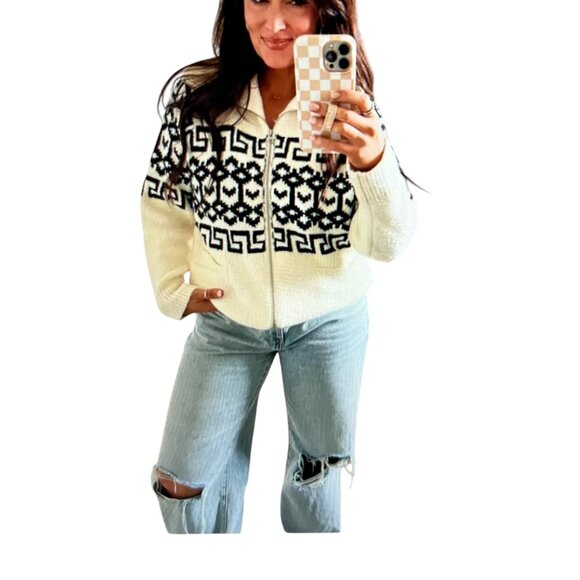 Universal Thread Sweaters - NWT Universal Thread Cream Tan & Black Zip Up Cardigan Size: Medium